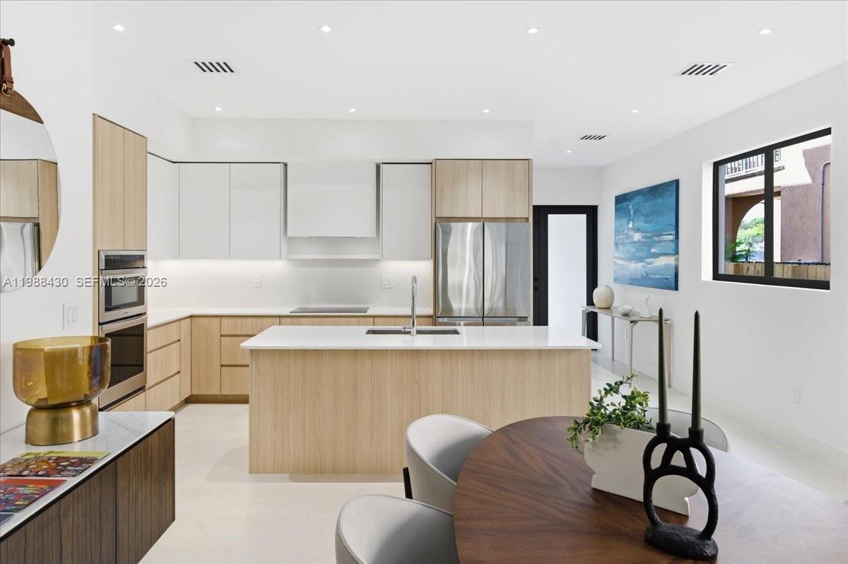 2925 SW 36th Ave Miami, FL 33133