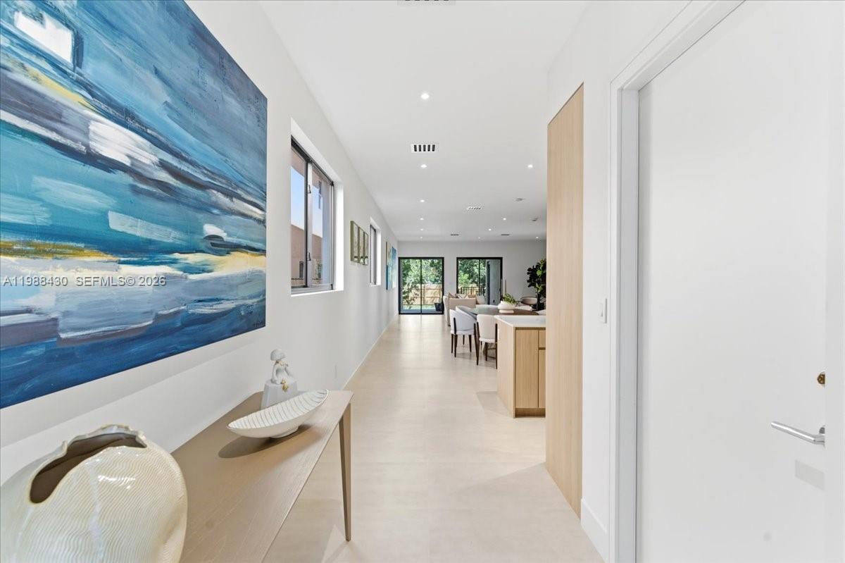 2925 SW 36th Ave Miami, FL 33133