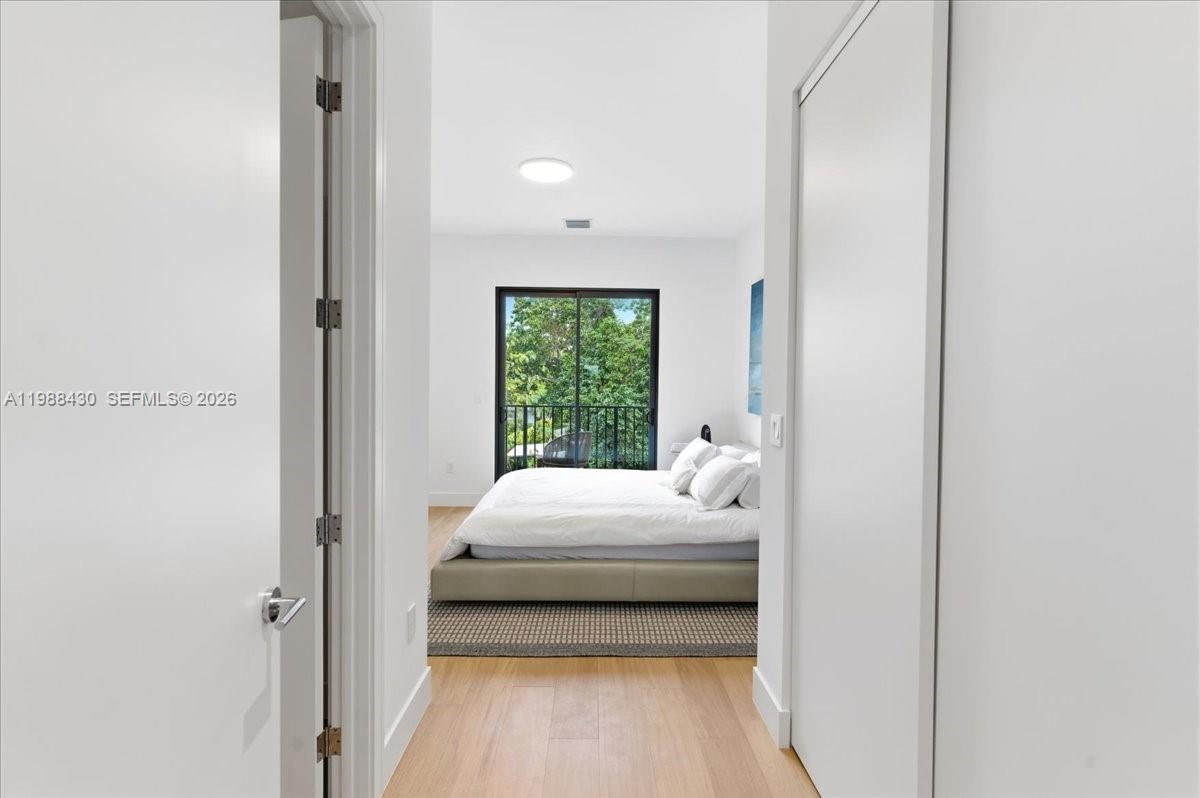 2925 SW 36th Ave Miami, FL 33133