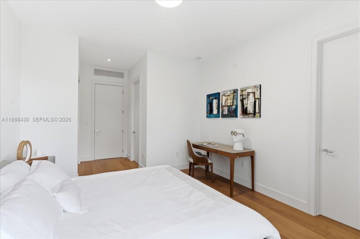 2925 SW 36th Ave Miami, FL 33133