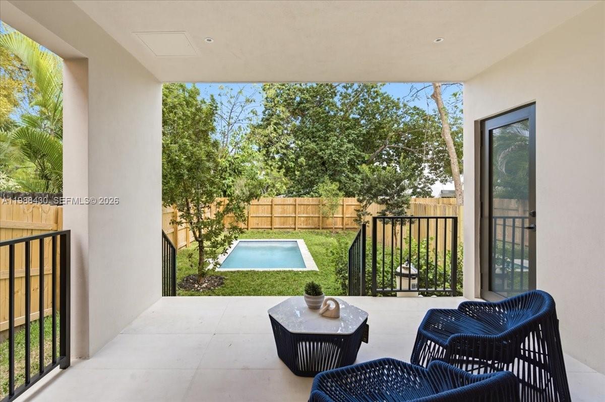 2925 SW 36th Ave Miami, FL 33133