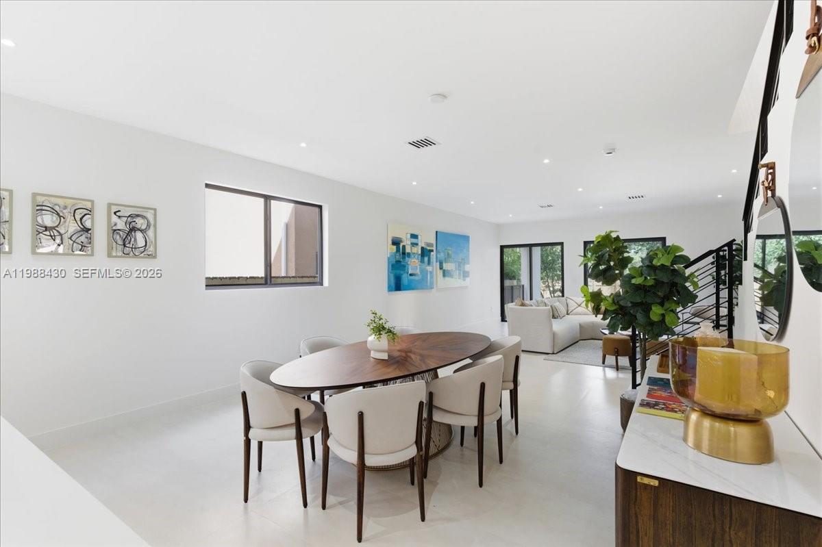 2925 SW 36th Ave Miami, FL 33133