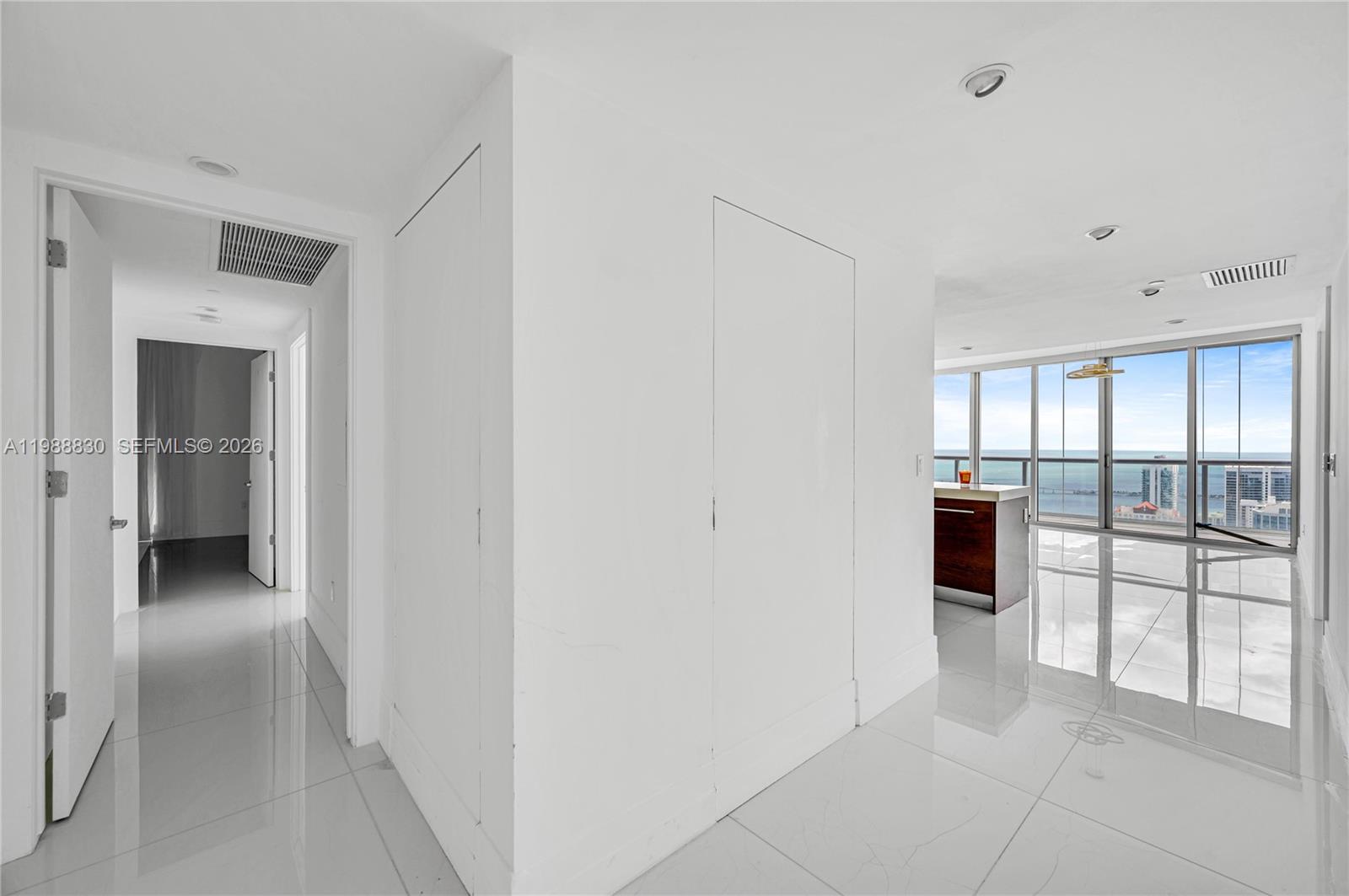 image Icon Brickell II28