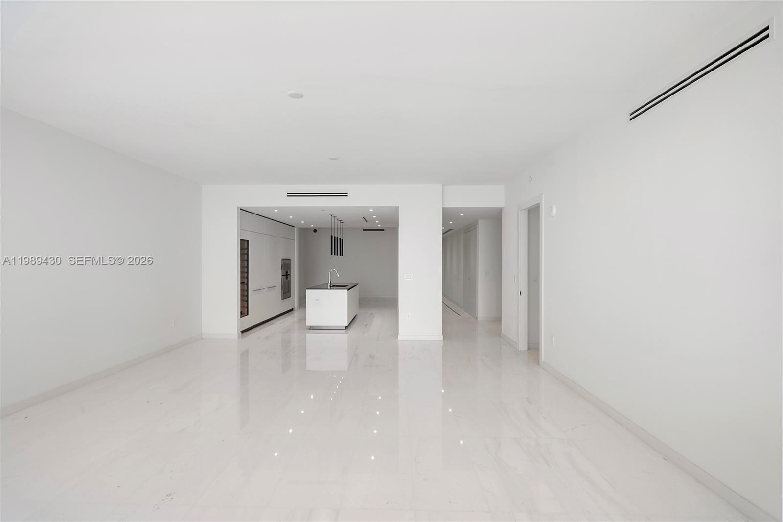 300 Biscayne Blvd Way #1904C Miami, FL 33131