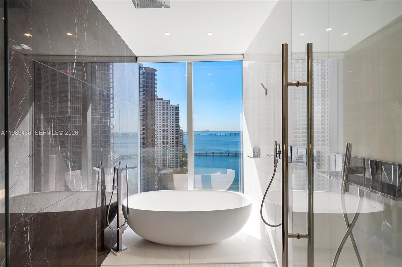 300 Biscayne Blvd Way #1904C Miami, FL 33131