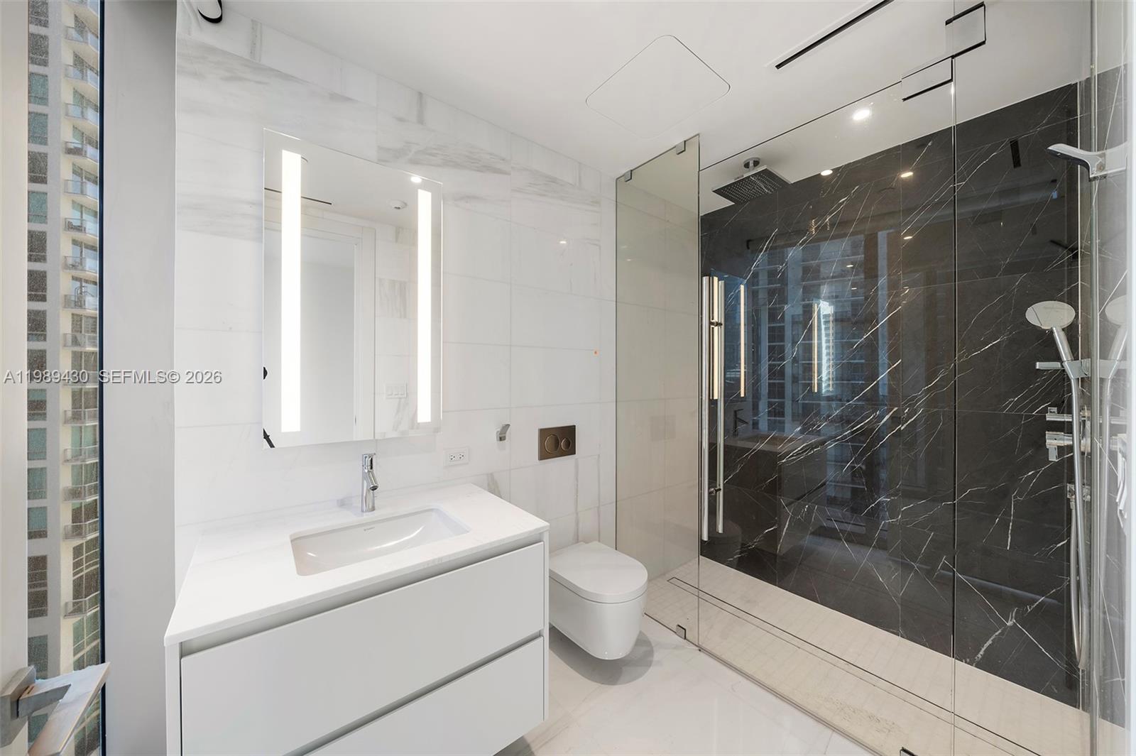 300 Biscayne Blvd Way #1904C Miami, FL 33131