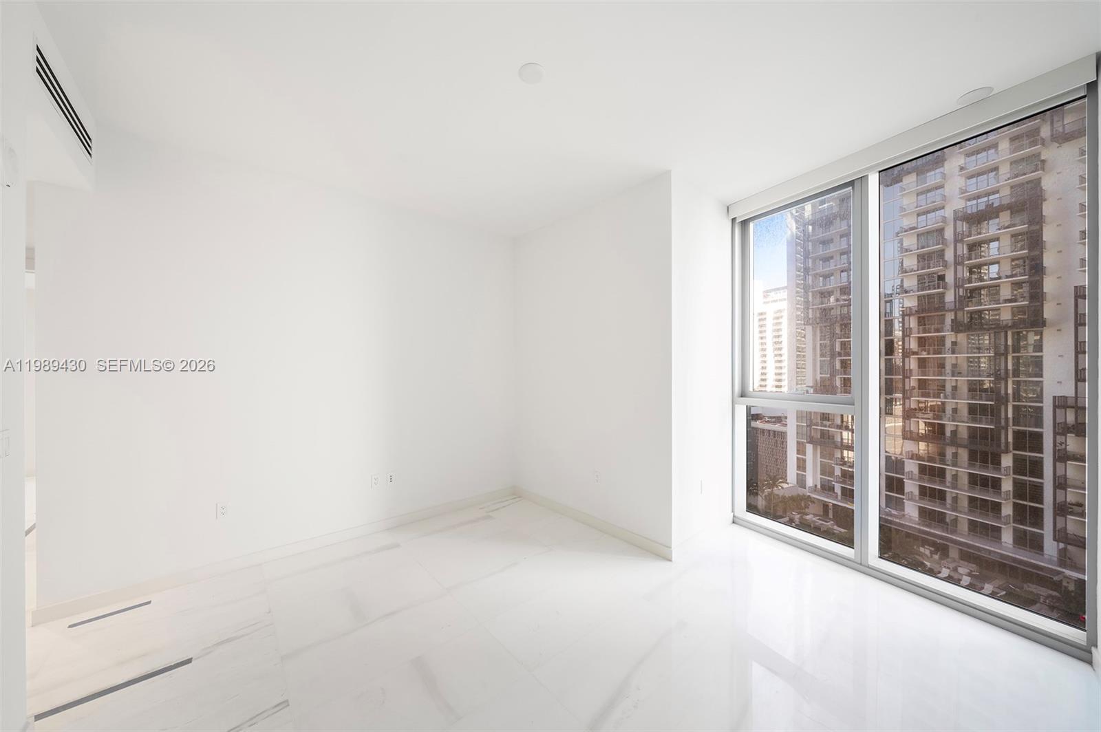 300 Biscayne Blvd Way #1904C Miami, FL 33131