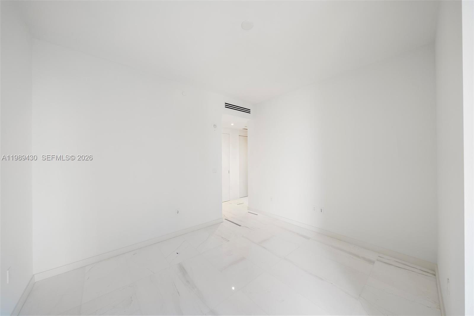 300 Biscayne Blvd Way #1904C Miami, FL 33131