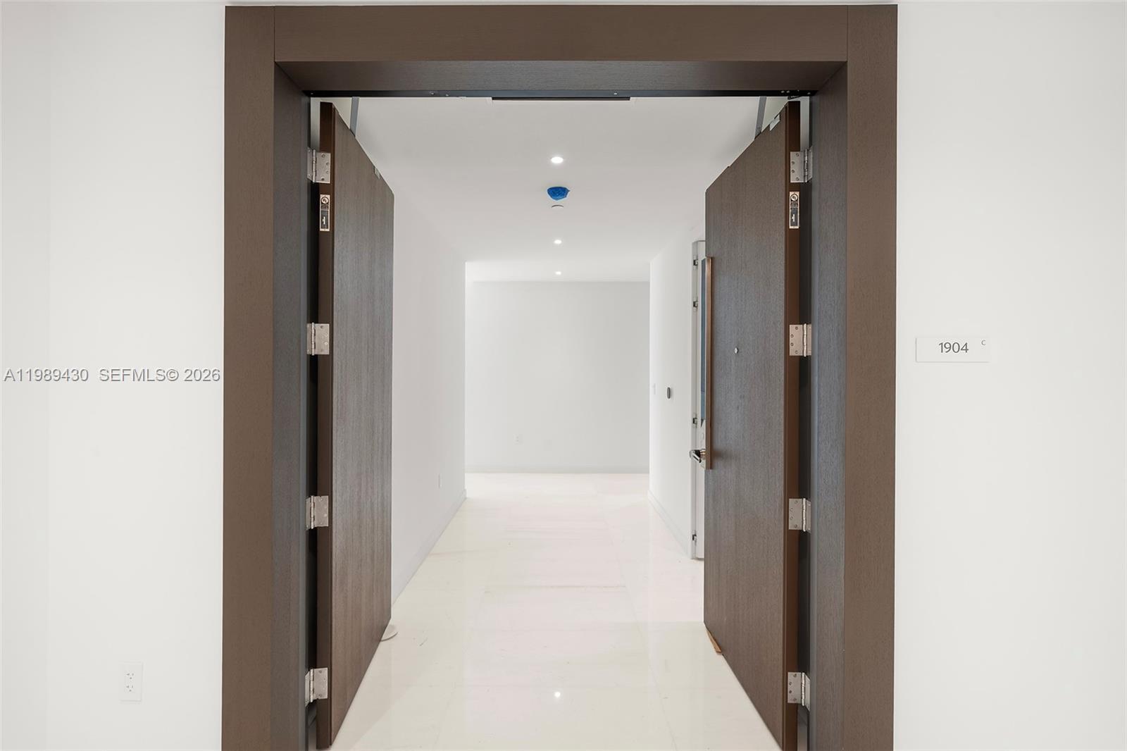 300 Biscayne Blvd Way #1904C Miami, FL 33131