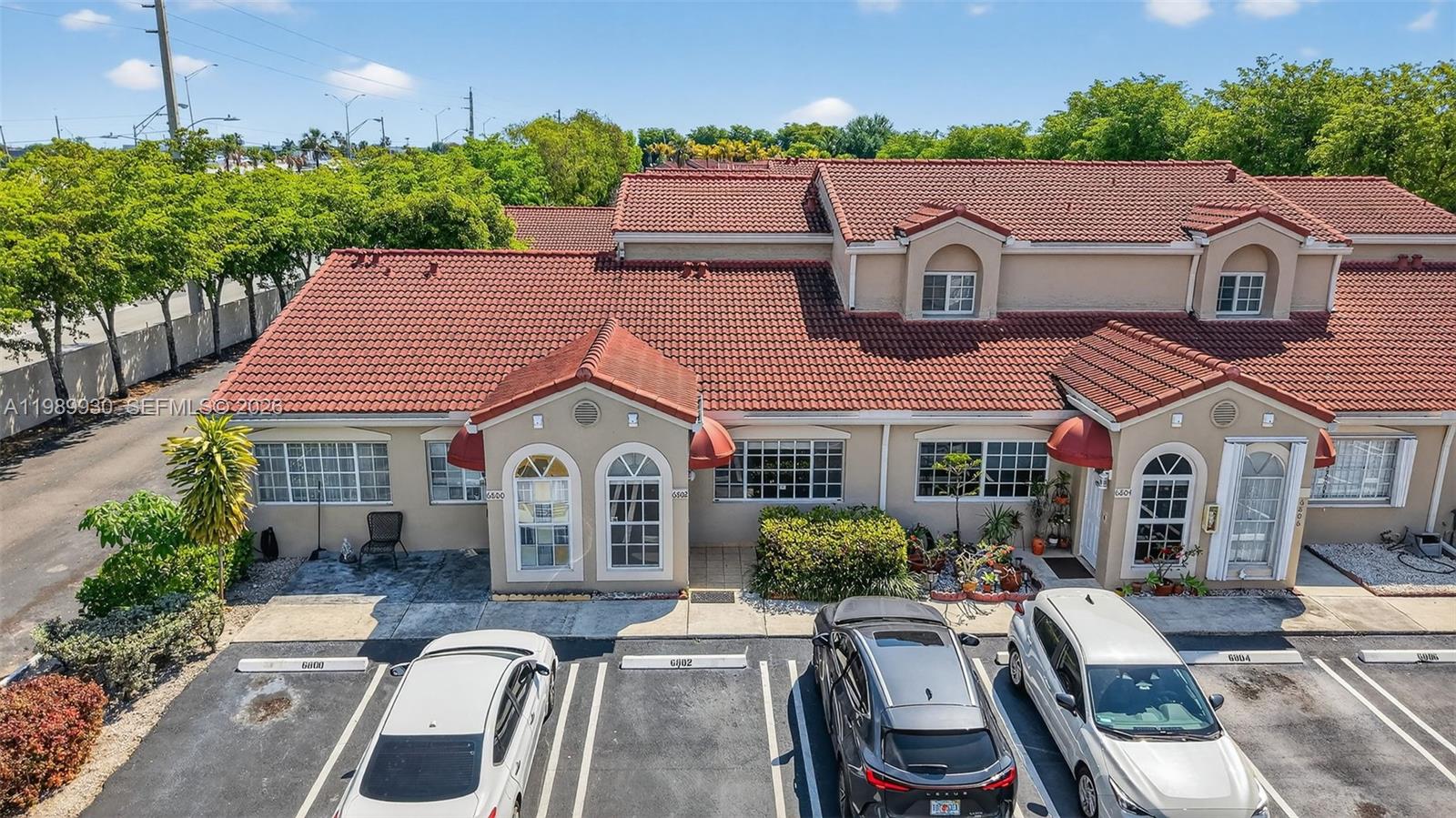 6802 NW 166th Ter #602 Miami Lakes, FL 33014