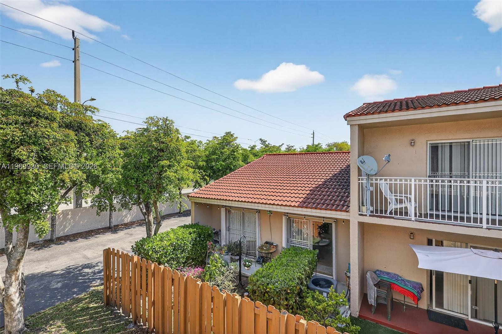 6802 NW 166th Ter #602 Miami Lakes, FL 33014