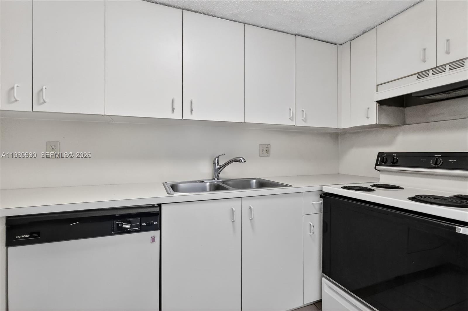 6802 NW 166th Ter #602 Miami Lakes, FL 33014