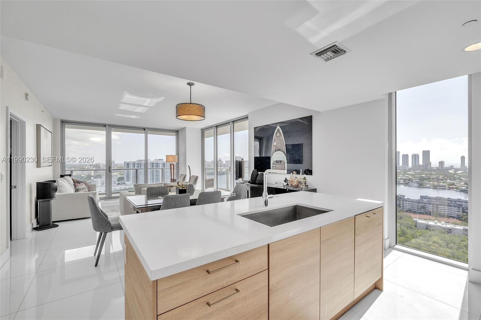 16385 Biscayne Blvd #2707 North Miami Beach, FL 33160