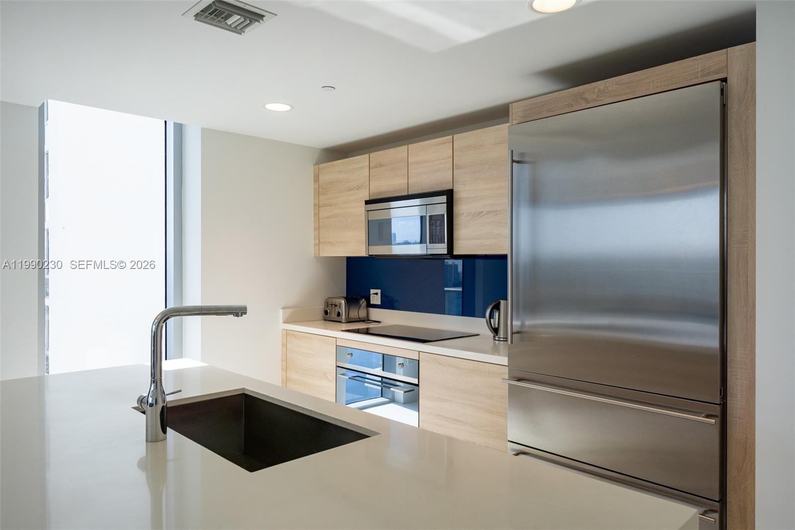 16385 Biscayne Blvd #2707 North Miami Beach, FL 33160