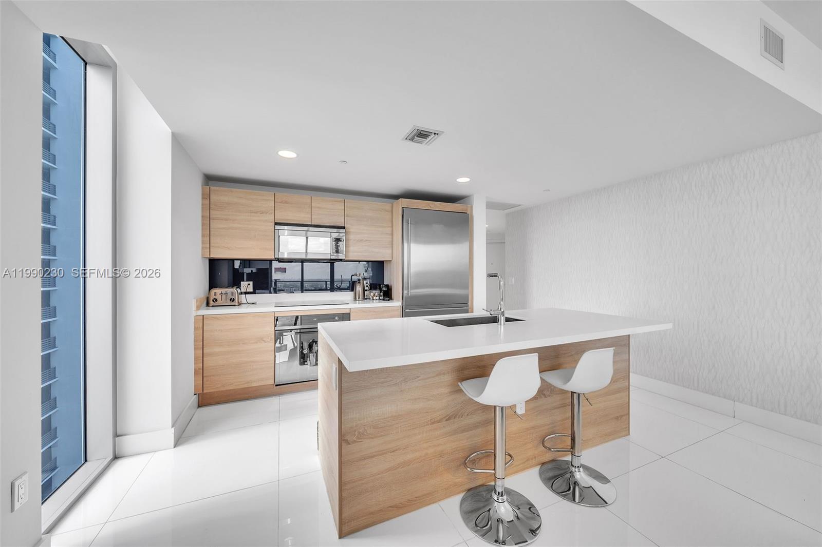 16385 Biscayne Blvd #2707 North Miami Beach, FL 33160