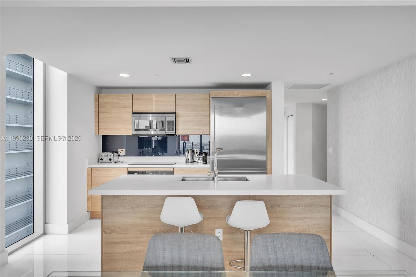 16385 Biscayne Blvd #2707 North Miami Beach, FL 33160