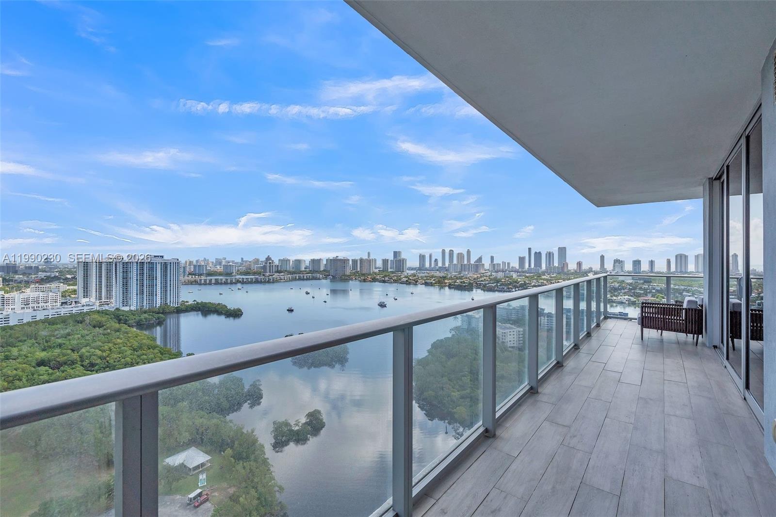 16385 Biscayne Blvd #2707 North Miami Beach, FL 33160