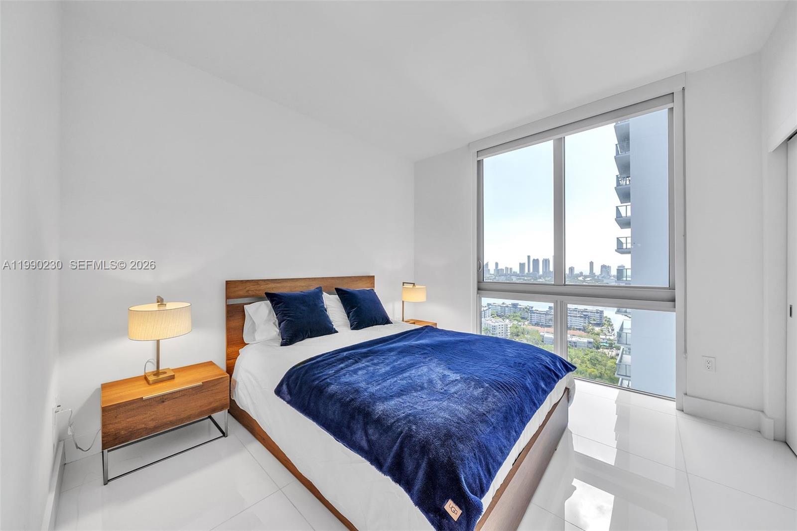 16385 Biscayne Blvd #2707 North Miami Beach, FL 33160