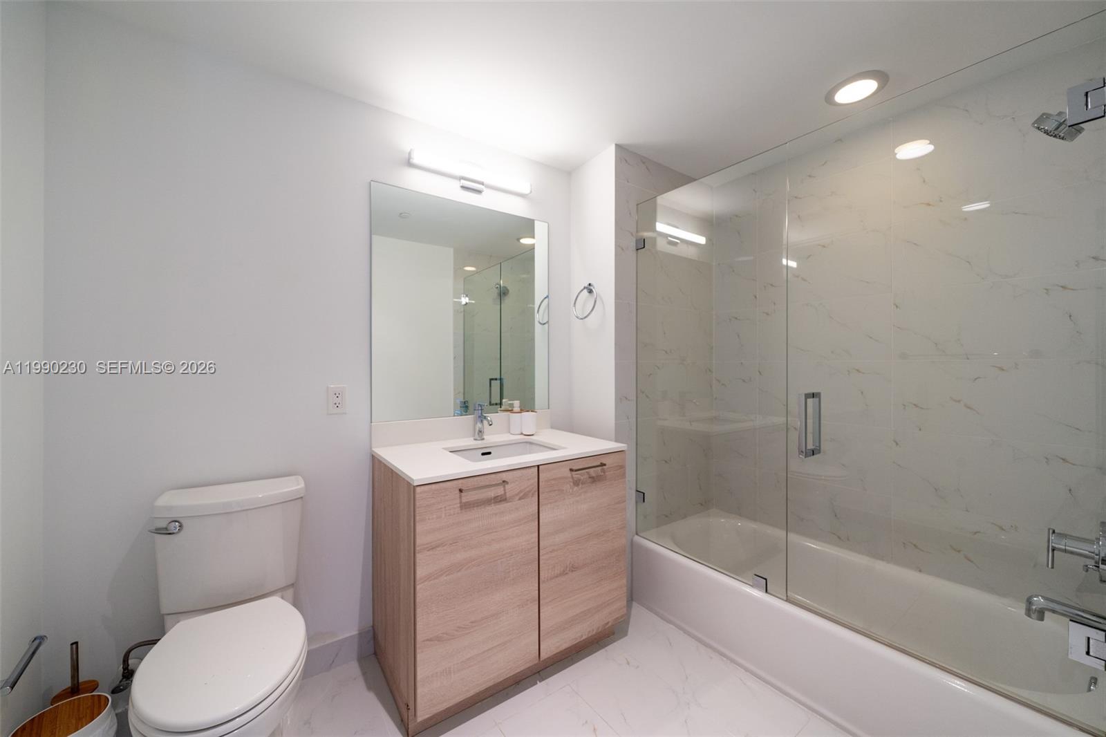 16385 Biscayne Blvd #2707 North Miami Beach, FL 33160