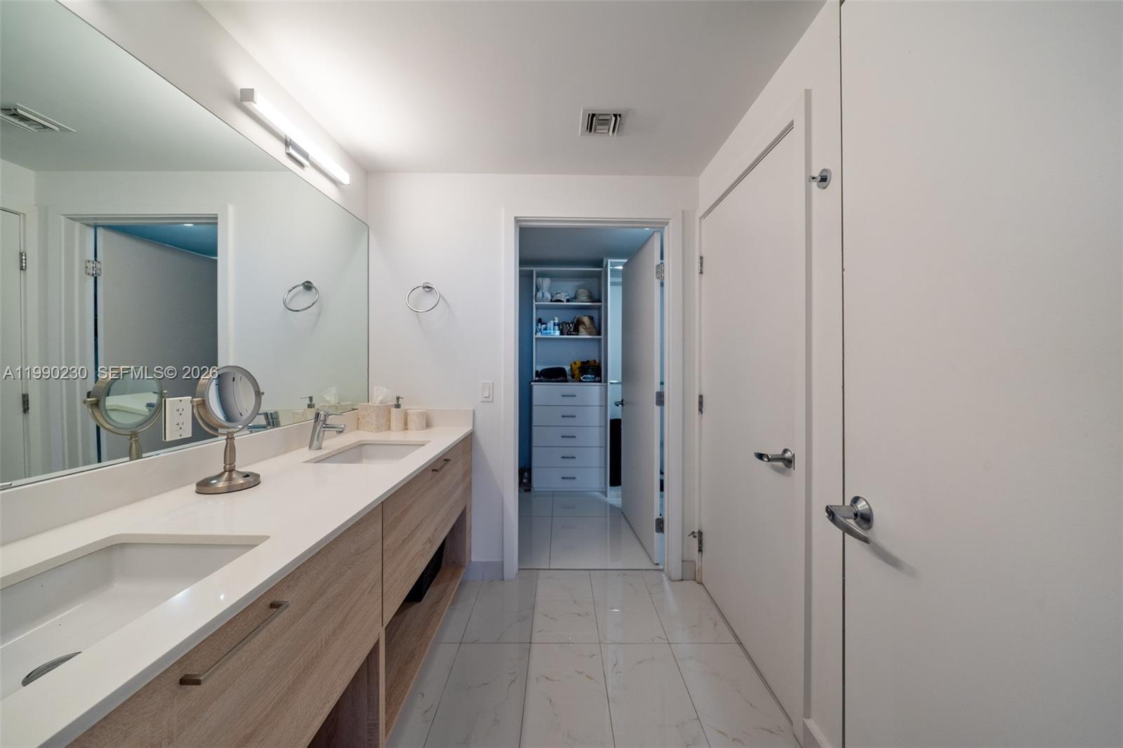 16385 Biscayne Blvd #2707 North Miami Beach, FL 33160