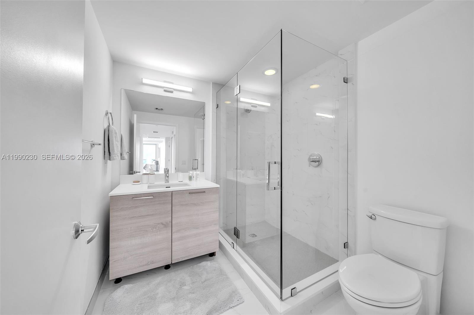 16385 Biscayne Blvd #2707 North Miami Beach, FL 33160