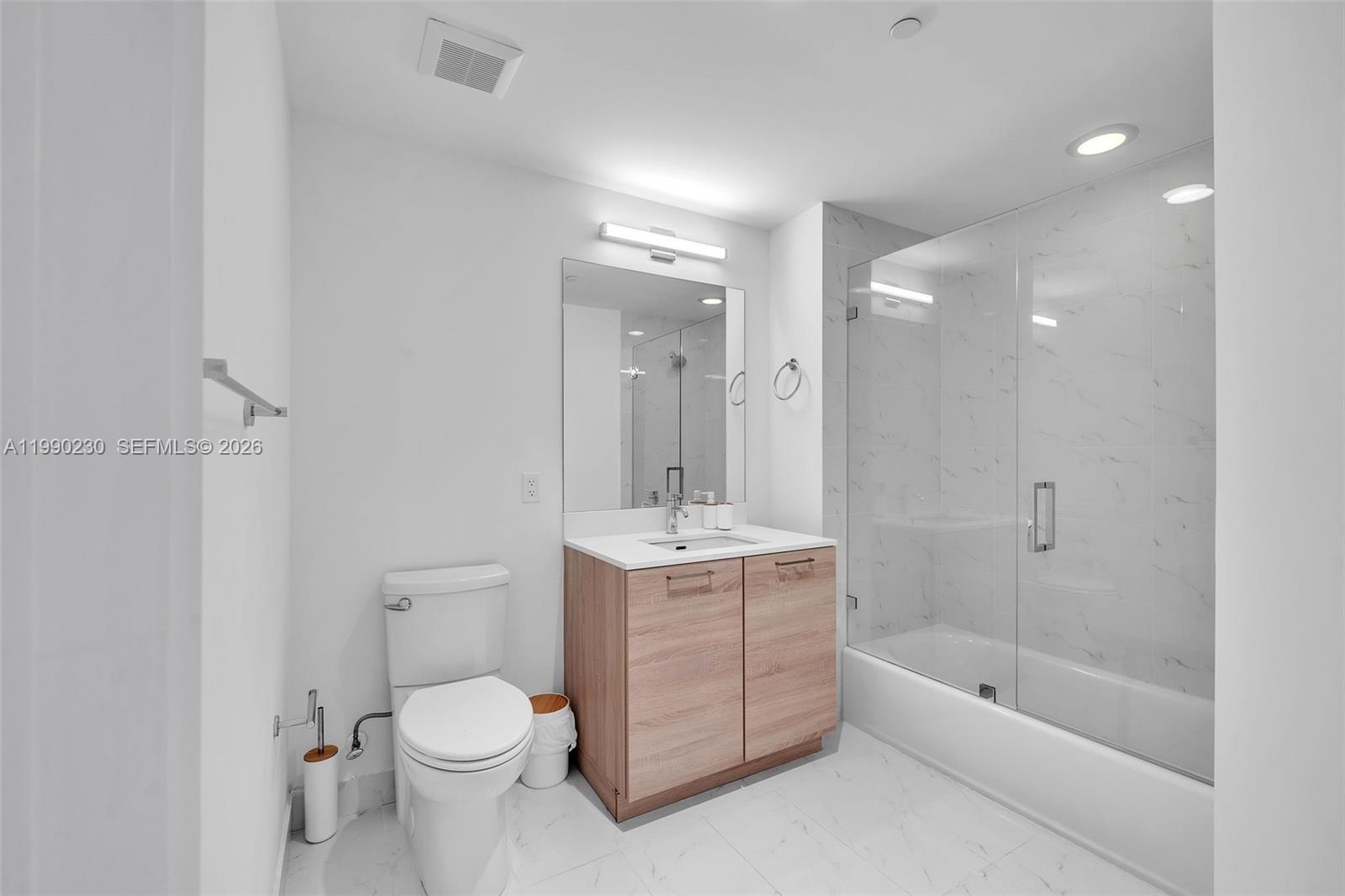 16385 Biscayne Blvd #2707 North Miami Beach, FL 33160