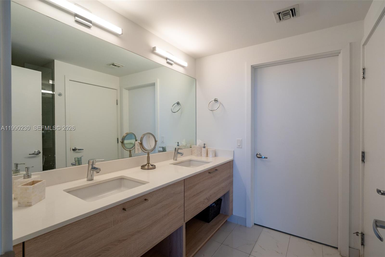 16385 Biscayne Blvd #2707 North Miami Beach, FL 33160