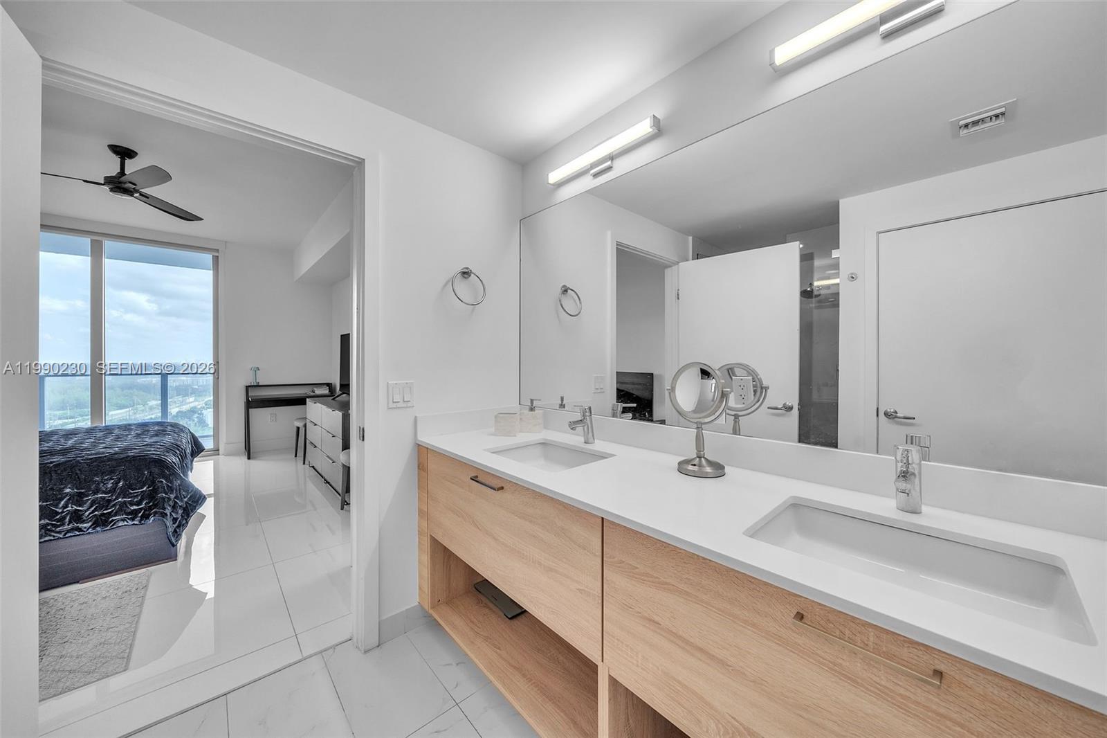 16385 Biscayne Blvd #2707 North Miami Beach, FL 33160