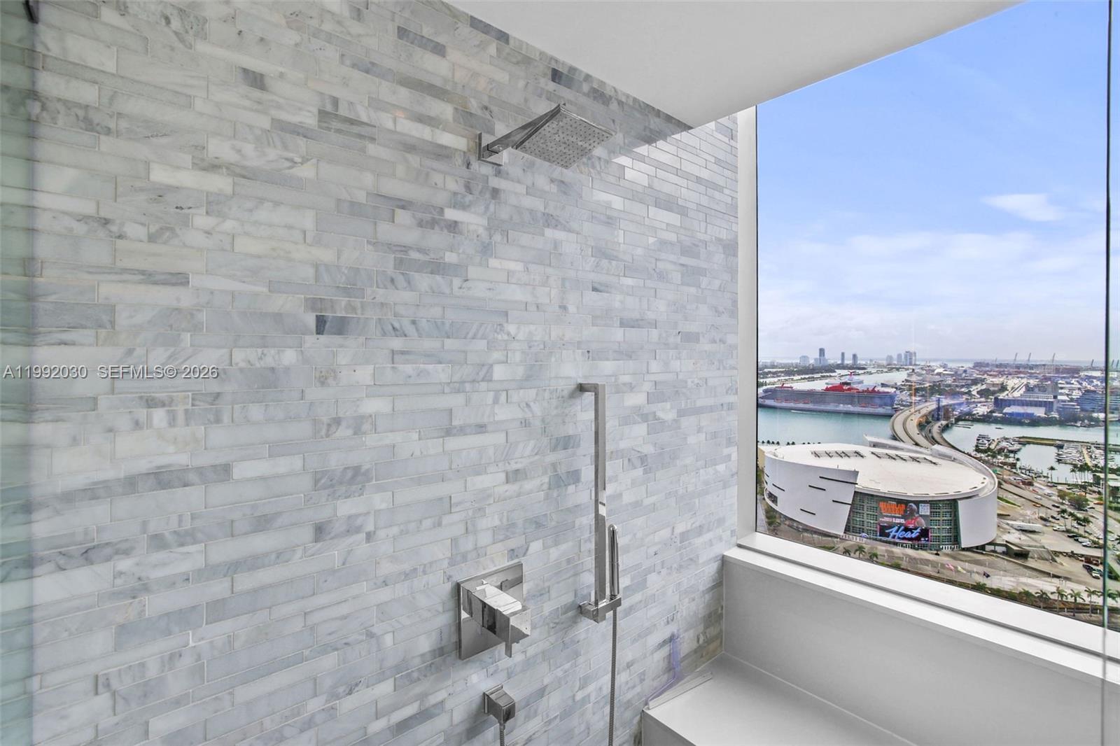 851 NE 1st Ave #3211 Miami, FL 33132