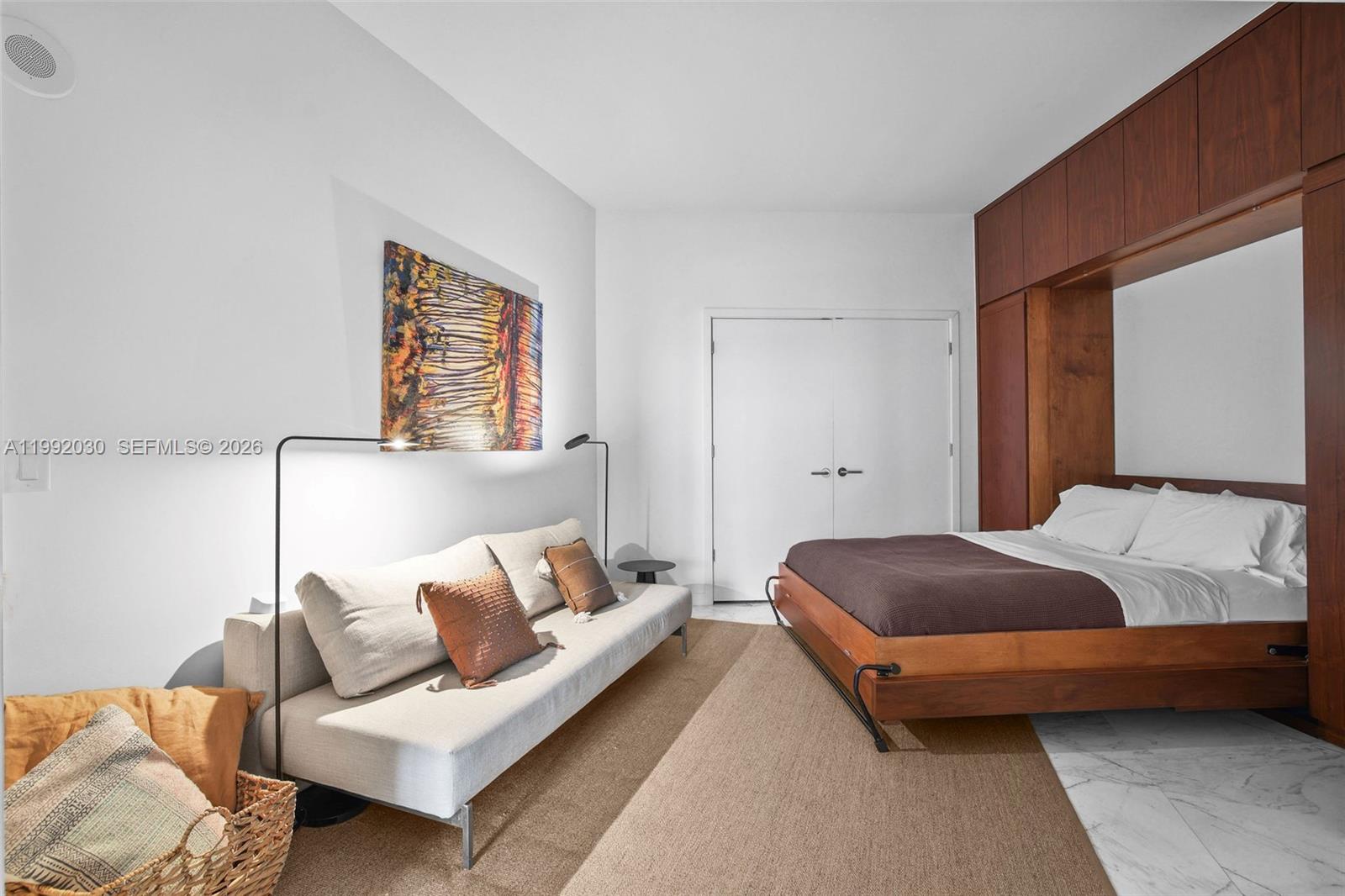 851 NE 1st Ave #3211 Miami, FL 33132