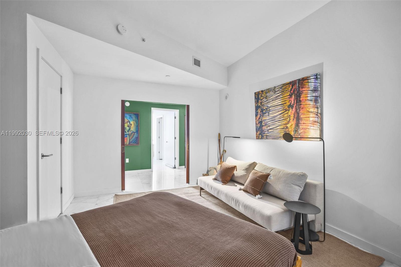 851 NE 1st Ave #3211 Miami, FL 33132