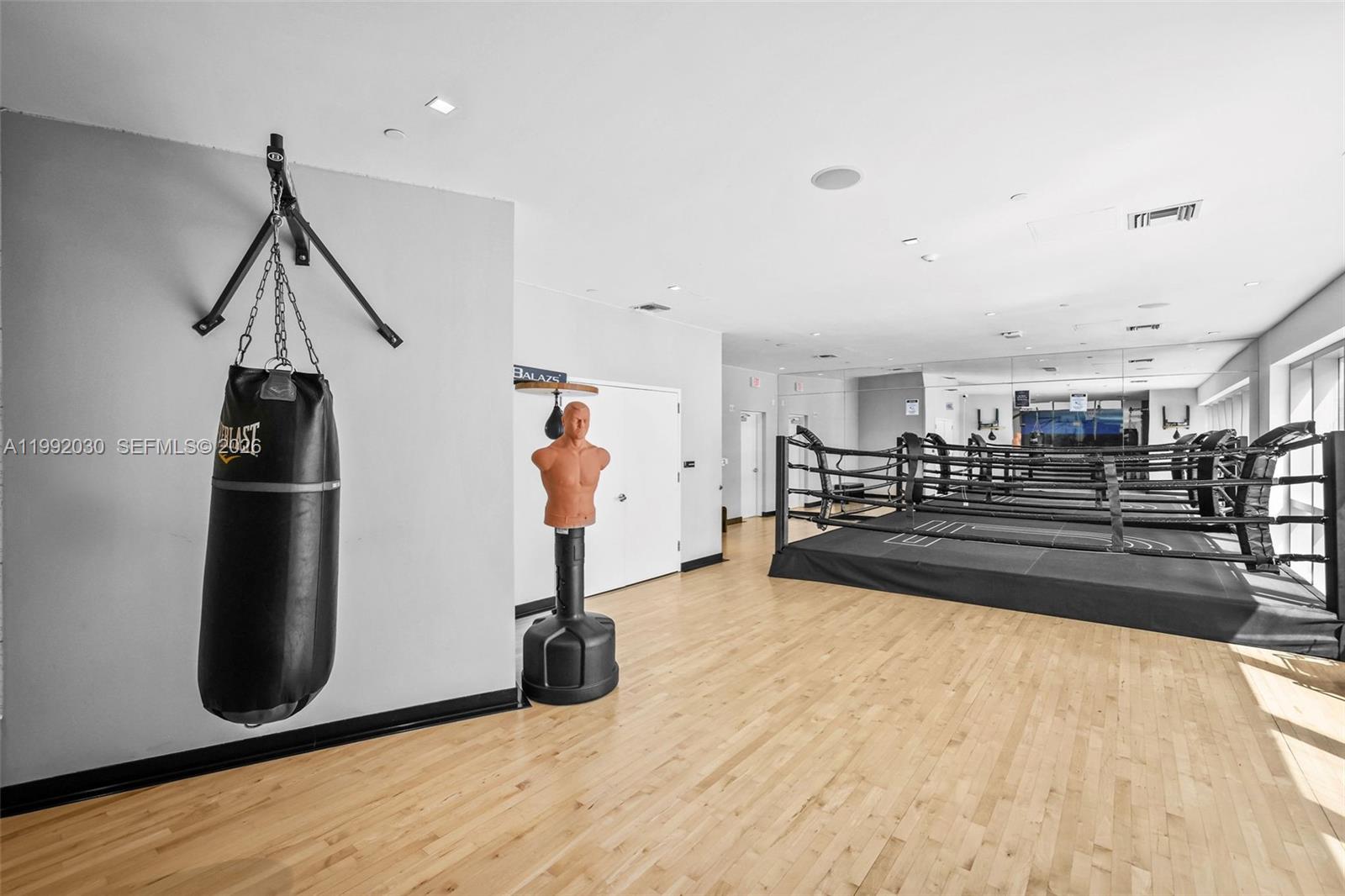 851 NE 1st Ave #3211 Miami, FL 33132