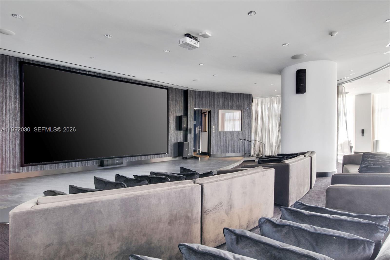 851 NE 1st Ave #3211 Miami, FL 33132