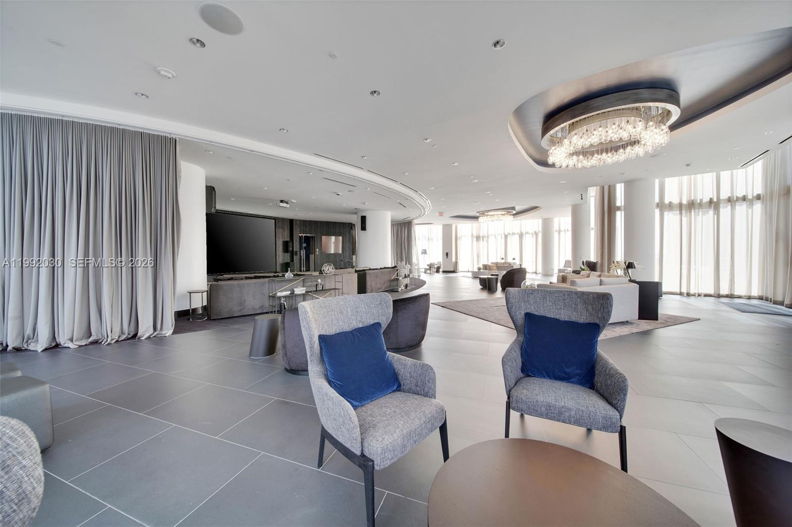 851 NE 1st Ave #3211 Miami, FL 33132