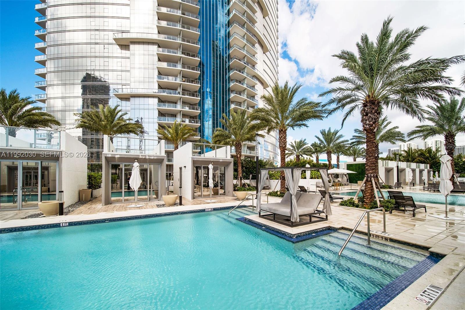 851 NE 1st Ave #3211 Miami, FL 33132