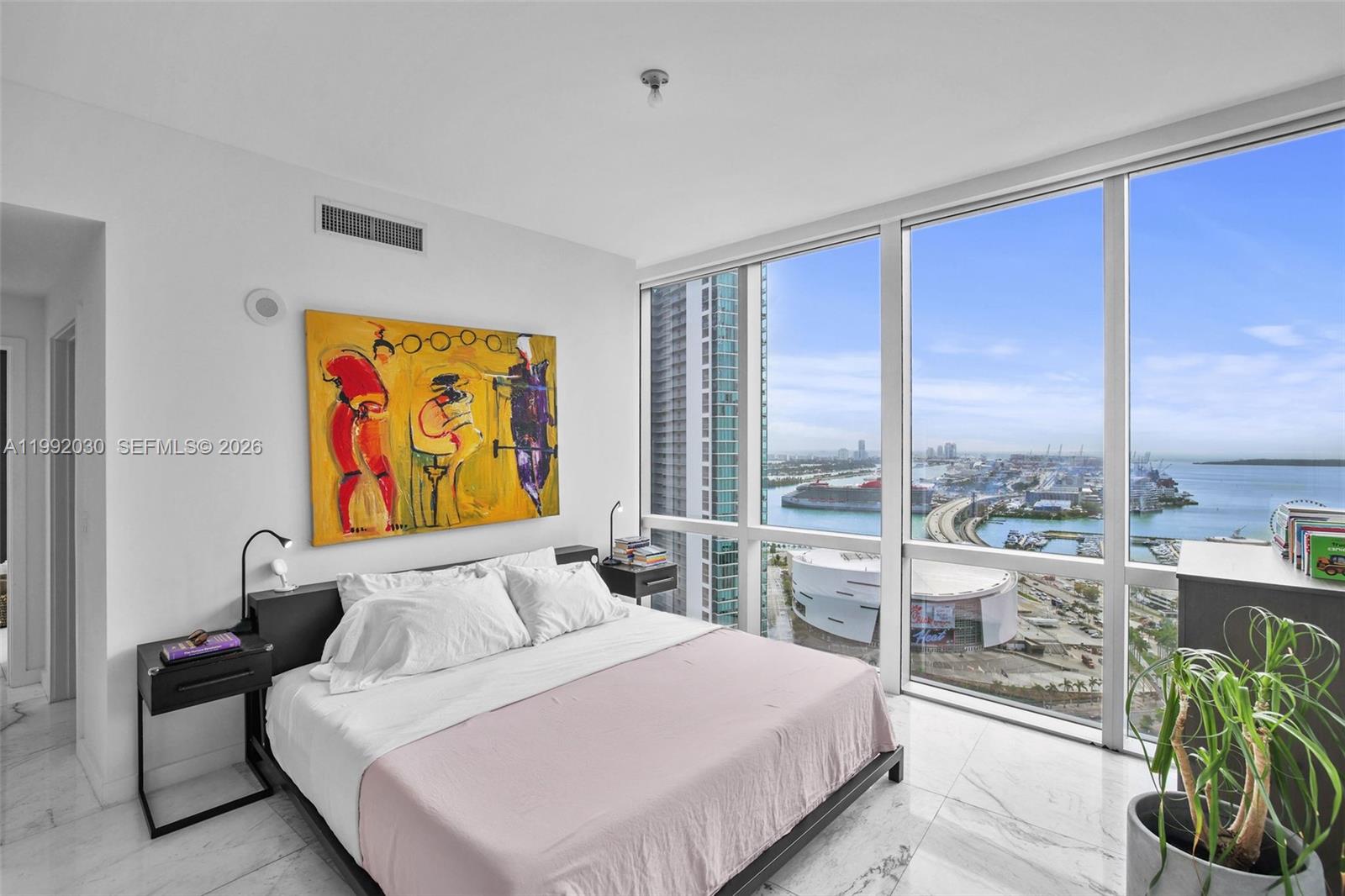 851 NE 1st Ave #3211 Miami, FL 33132