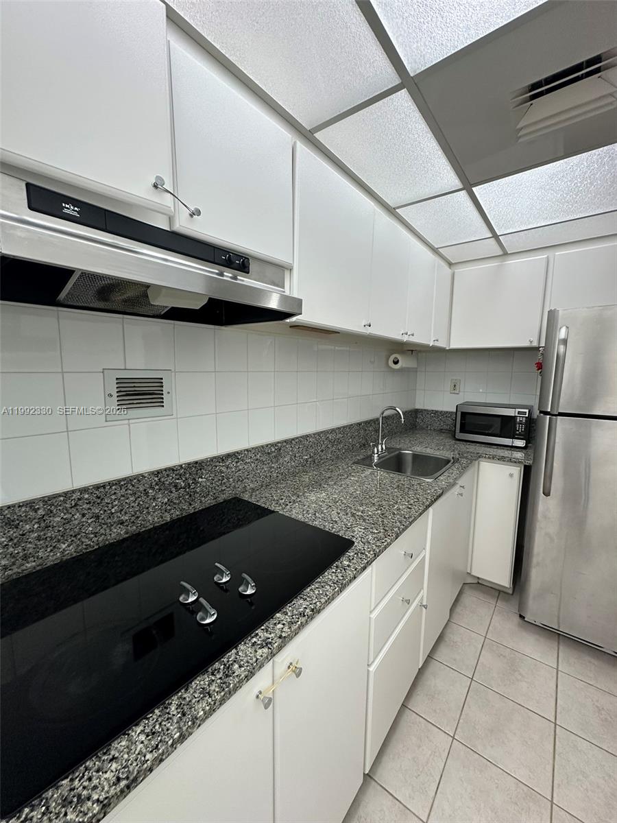 image Mirador 1000 (South Tower)13