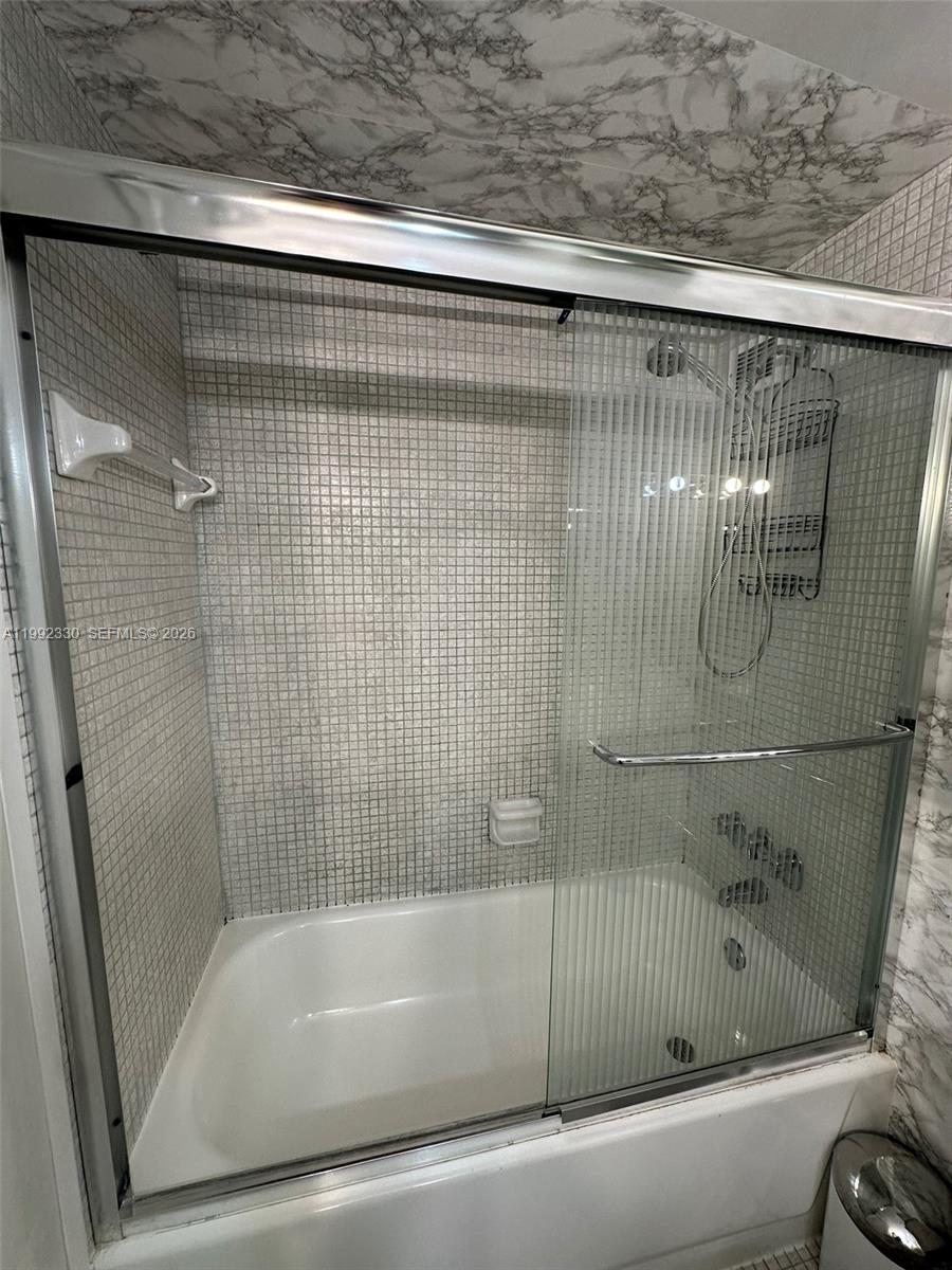 image Mirador 1000 (South Tower)15