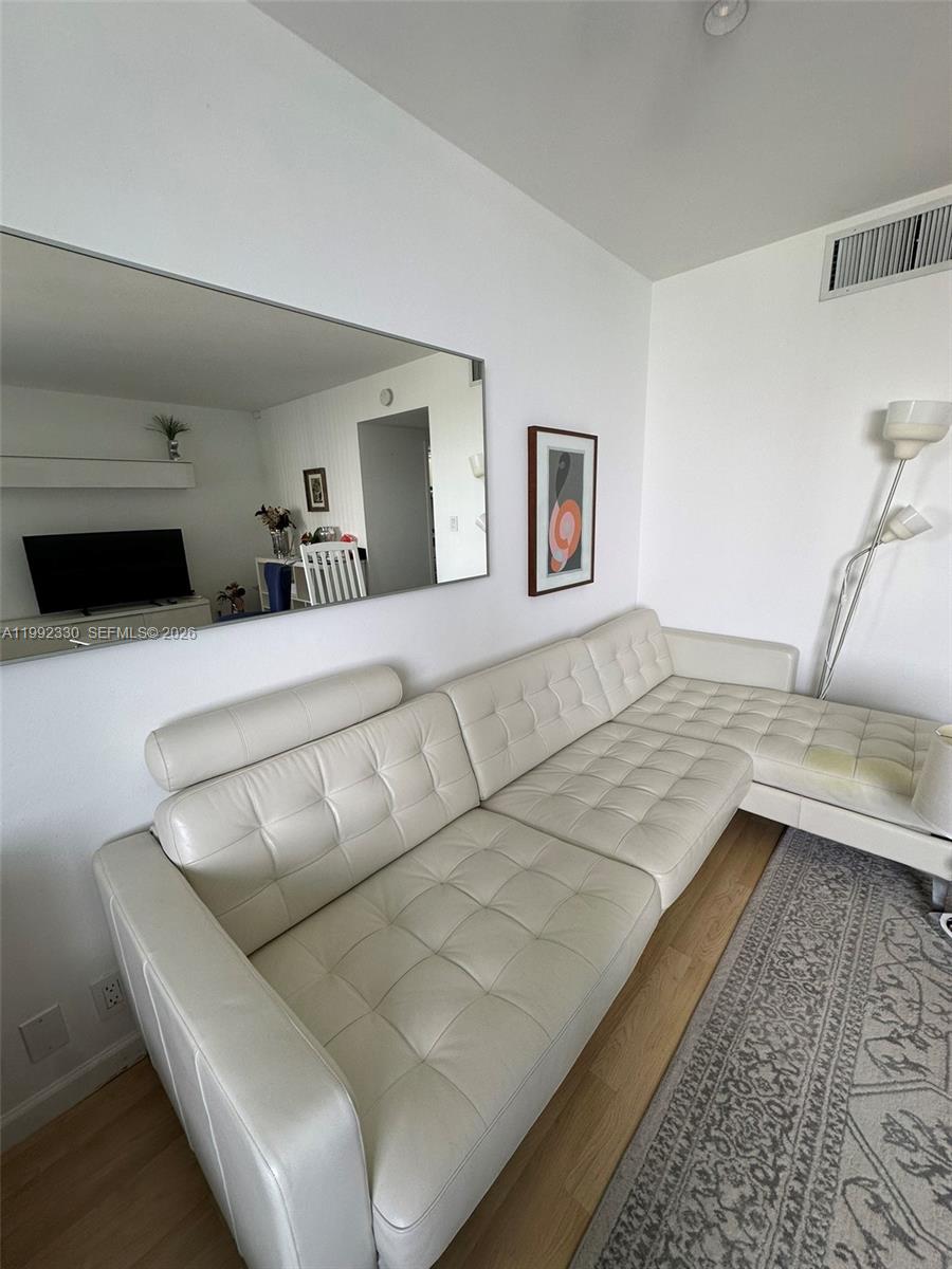 image Mirador 1000 (South Tower)6