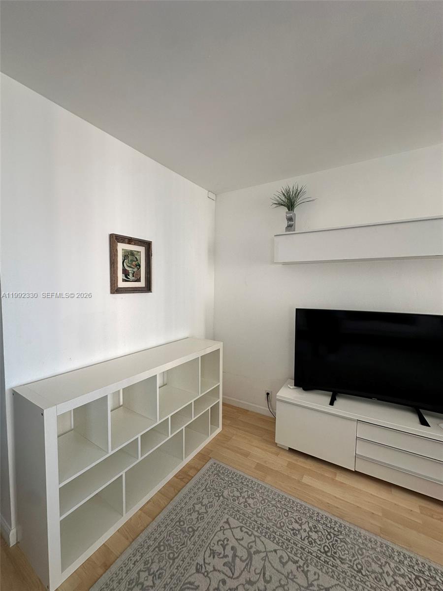 image Mirador 1000 (South Tower)7