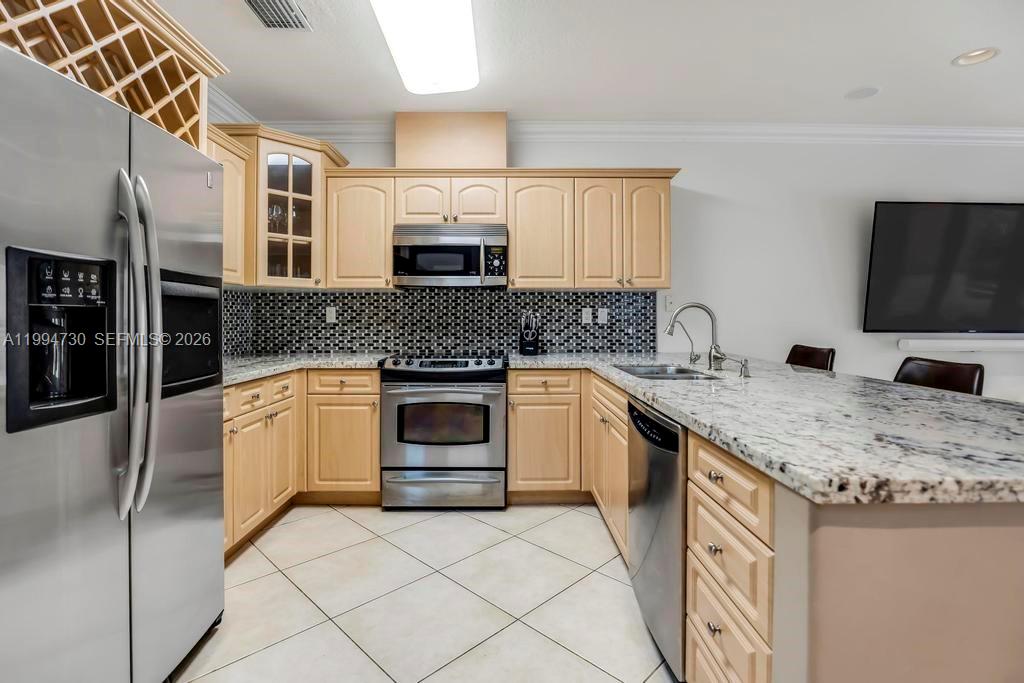 2841 Day Ave #2841 Miami, FL 33133