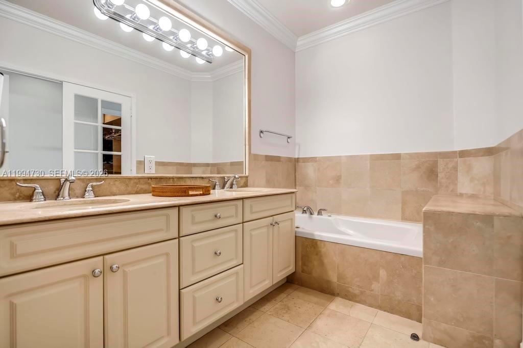 2841 Day Ave #2841 Miami, FL 33133