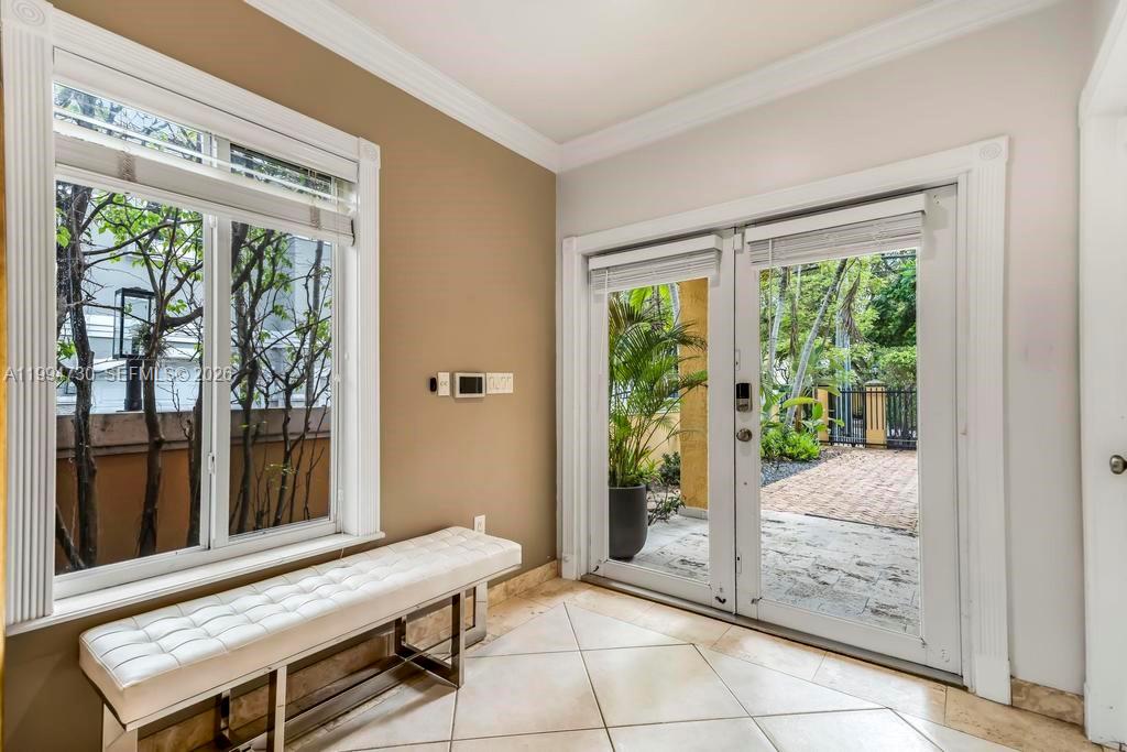 2841 Day Ave #2841 Miami, FL 33133