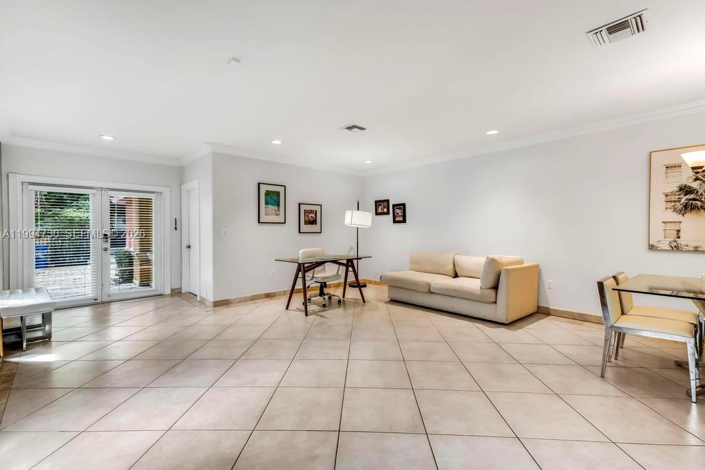 2841 Day Ave #2841 Miami, FL 33133