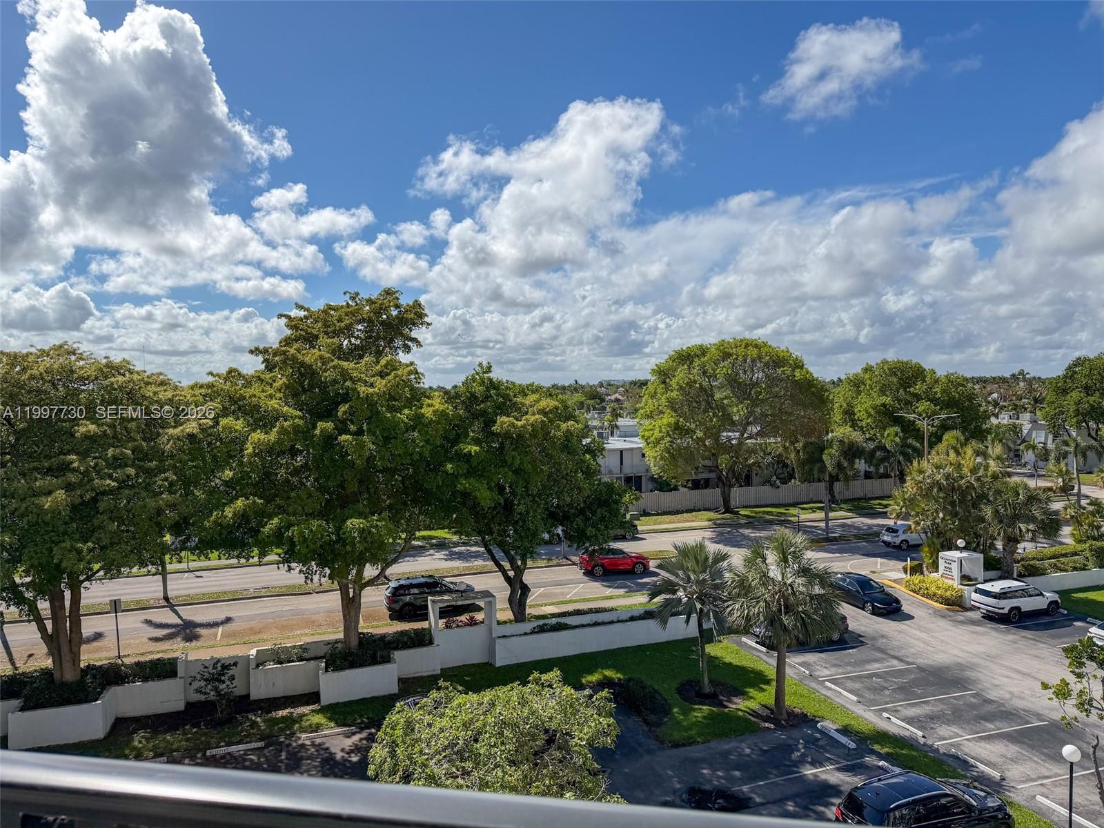 1000 Parkview Dr #531 Hallandale Beach, FL 33009