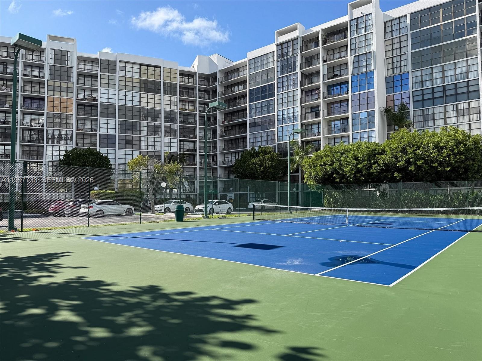 1000 Parkview Dr #531 Hallandale Beach, FL 33009