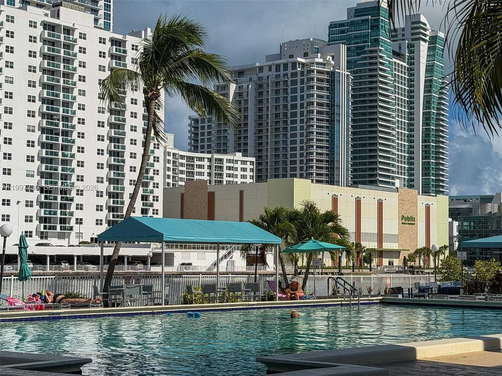 1000 Parkview Dr #531 Hallandale Beach, FL 33009