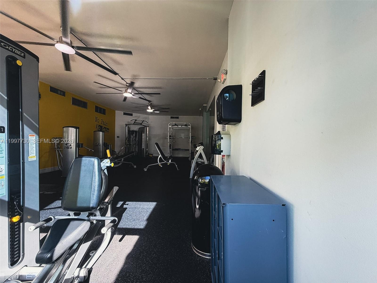 1000 Parkview Dr #531 Hallandale Beach, FL 33009