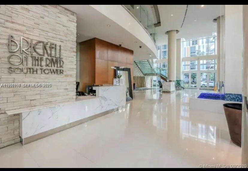 image Brickell on the River South12
