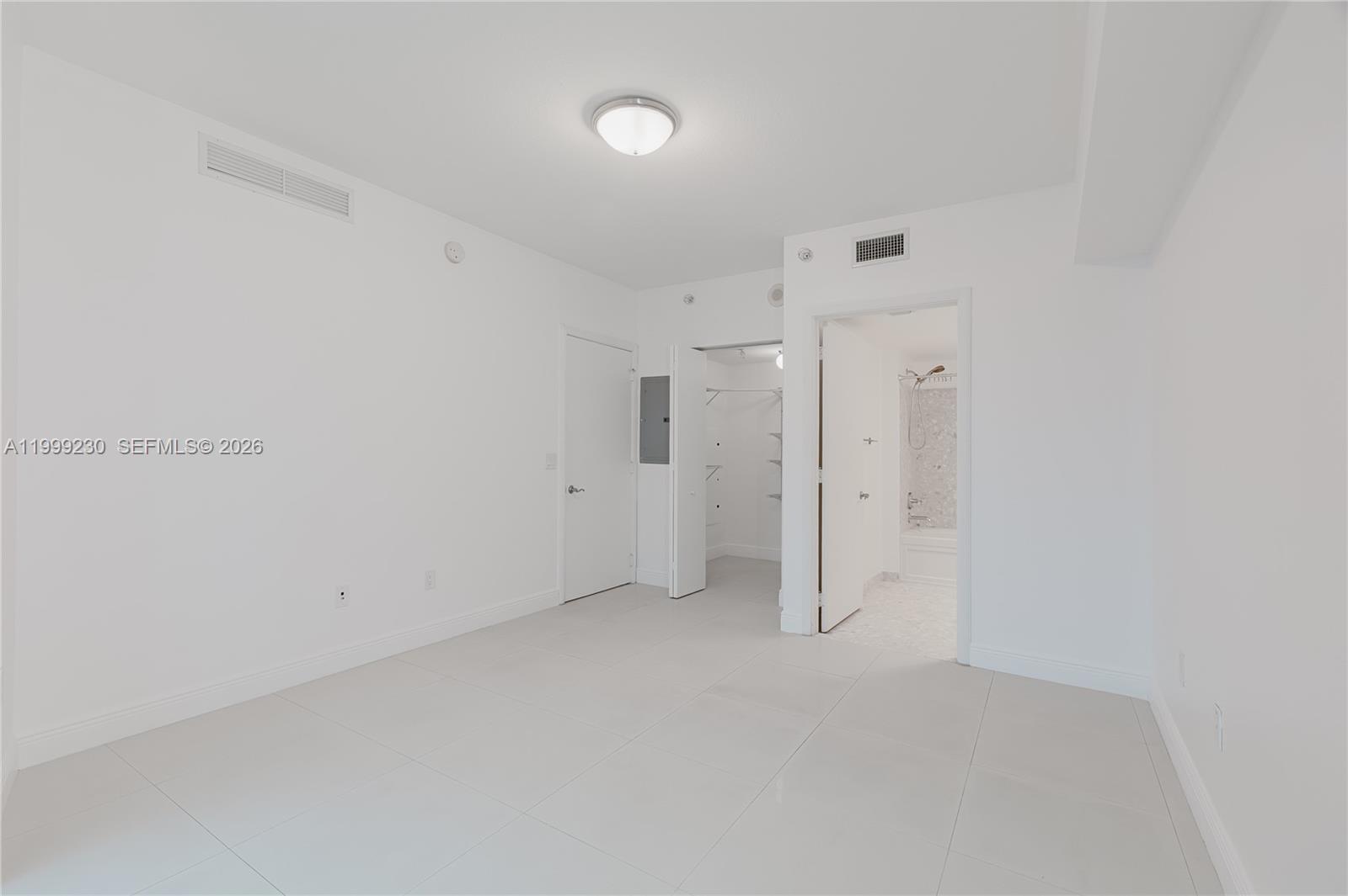 image Latitude on the River15